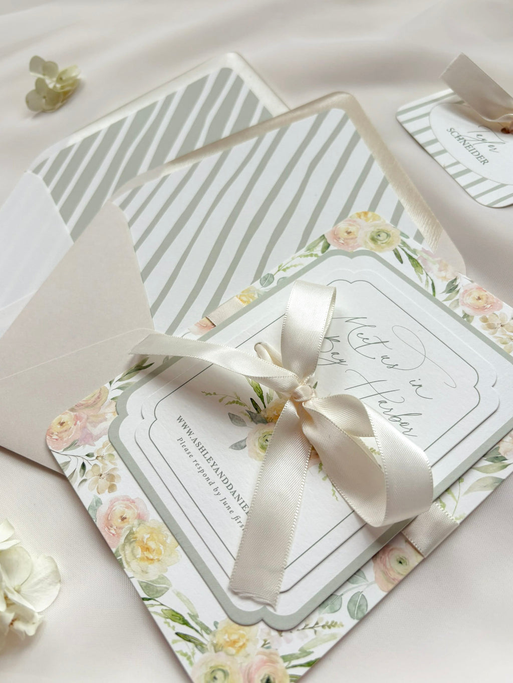 Sage Stripes Envelope Liner